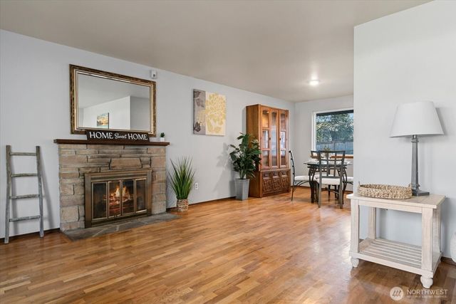 10523 NE 197TH Street, Bothell, WA 98011