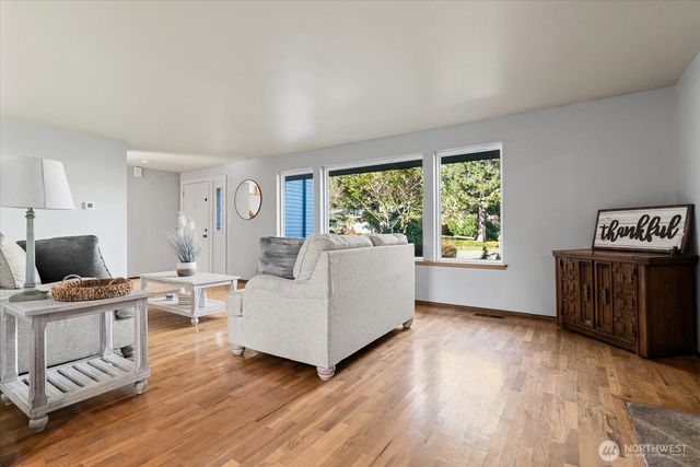 10523 NE 197TH Street, Bothell, WA 98011