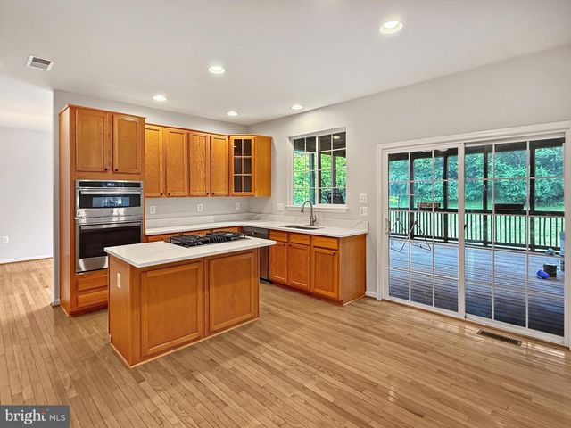 173 SAWGRASS DR, Charles Town, WV 25414