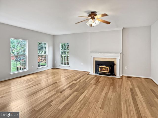 173 SAWGRASS DR, Charles Town, WV 25414