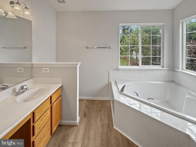 173 SAWGRASS DR, Charles Town, WV 25414