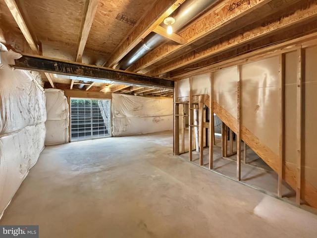 173 SAWGRASS DR, Charles Town, WV 25414