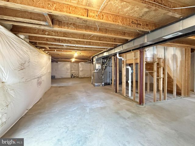 173 SAWGRASS DR, Charles Town, WV 25414
