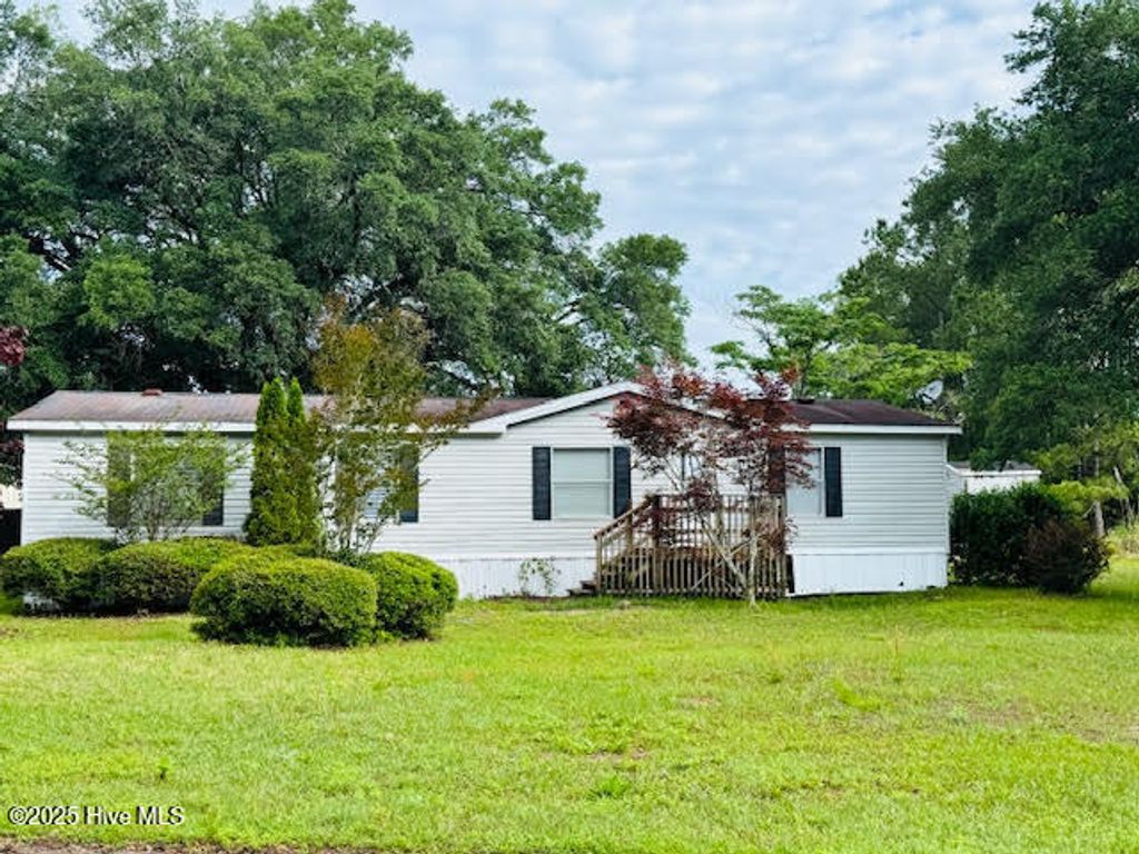 3670 Old Maco Road NE, Leland, NC 28451