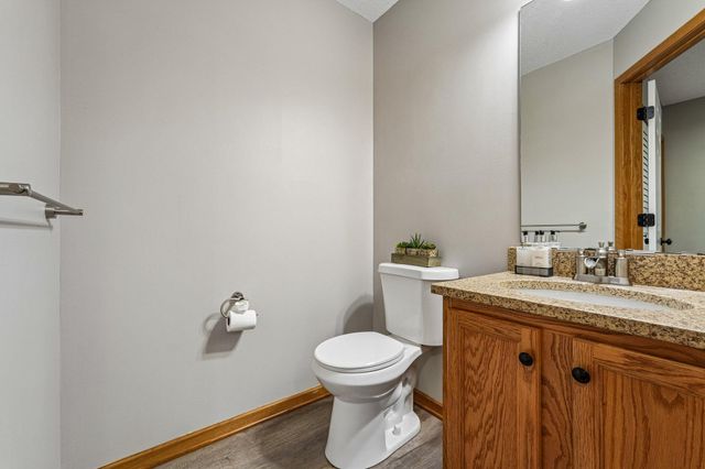 2744 Wagon Wheel Trail, Chaska, MN 55318