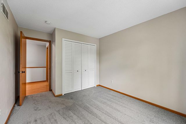 2744 Wagon Wheel Trail, Chaska, MN 55318