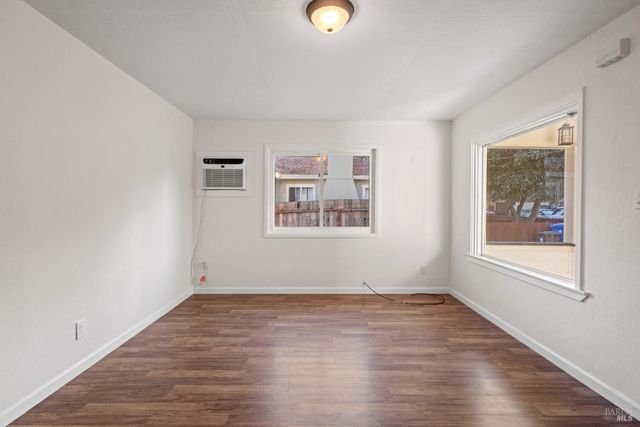 6 Lorraine St, Ukiah, CA 95482