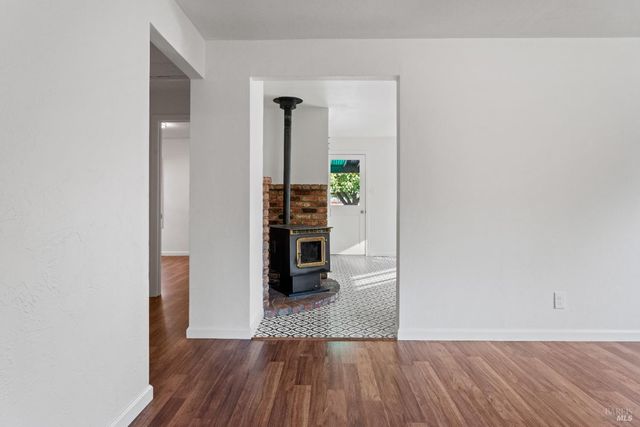 6 Lorraine St, Ukiah, CA 95482