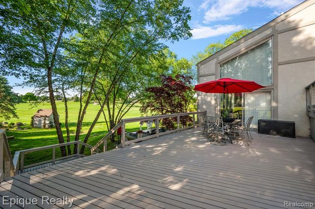 1848 Golf Ridge Drive, Bloomfield Hills, MI 48302