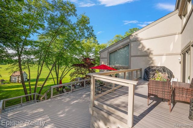 1848 Golf Ridge Drive, Bloomfield Hills, MI 48302
