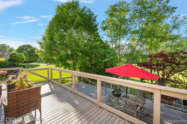 1848 Golf Ridge Drive, Bloomfield Hills, MI 48302
