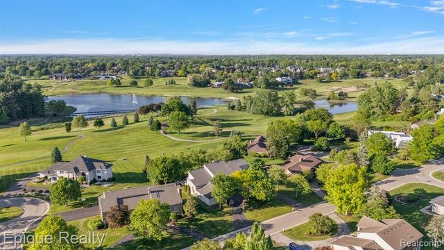 1848 Golf Ridge Drive, Bloomfield Hills, MI 48302