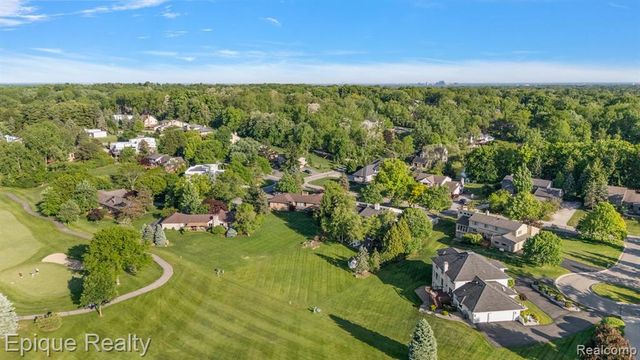 1848 Golf Ridge Drive, Bloomfield Hills, MI 48302