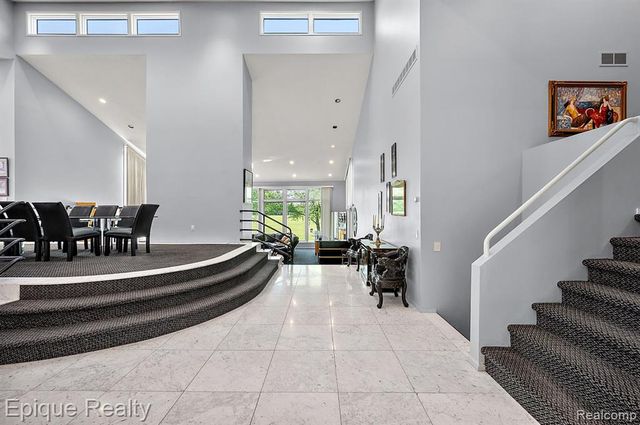 1848 Golf Ridge Drive, Bloomfield Hills, MI 48302