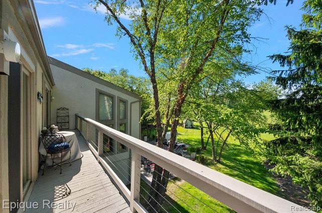 1848 Golf Ridge Drive, Bloomfield Hills, MI 48302