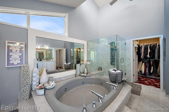 1848 Golf Ridge Drive, Bloomfield Hills, MI 48302