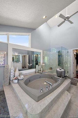 1848 Golf Ridge Drive, Bloomfield Hills, MI 48302