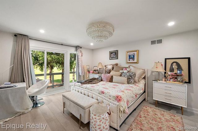 1848 Golf Ridge Drive, Bloomfield Hills, MI 48302