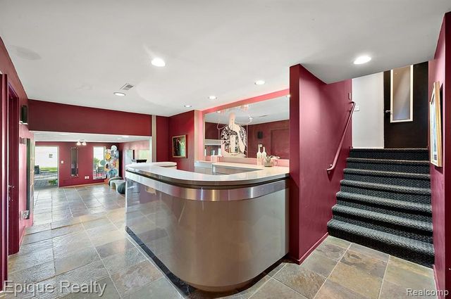 1848 Golf Ridge Drive, Bloomfield Hills, MI 48302