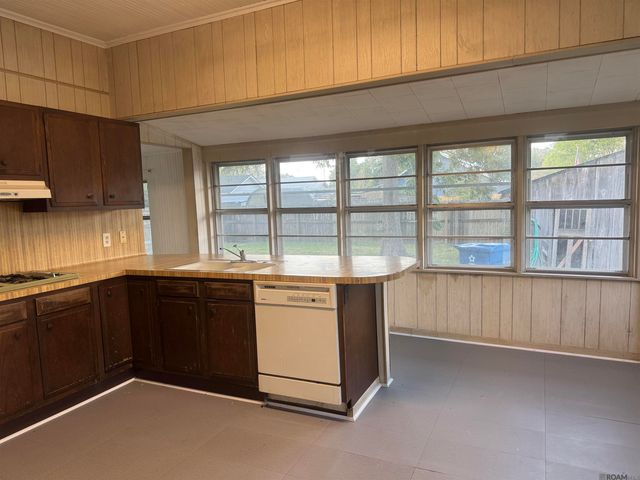 456 Louisiana Ave, Port Allen, LA 70767