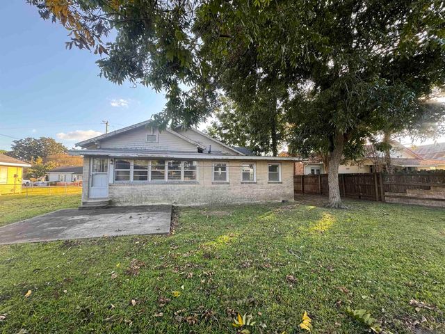 456 Louisiana Ave, Port Allen, LA 70767