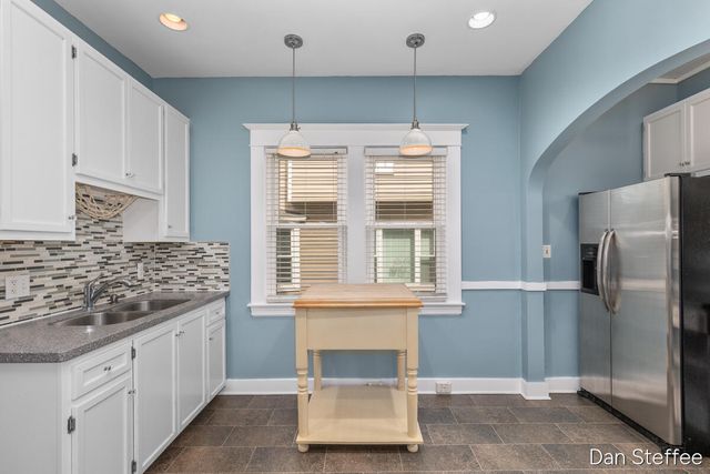 1010 Tamarack Avenue, Grand Rapids, MI 49504