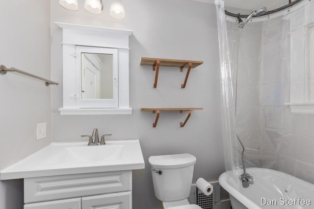 1010 Tamarack Avenue, Grand Rapids, MI 49504