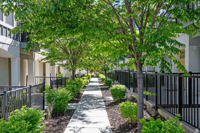 3855 W MOSSMORRAN LN, Salt Lake City, UT 84106