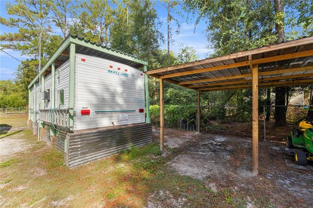 5627 SE 223RD STREET, Hawthorne, FL 32640