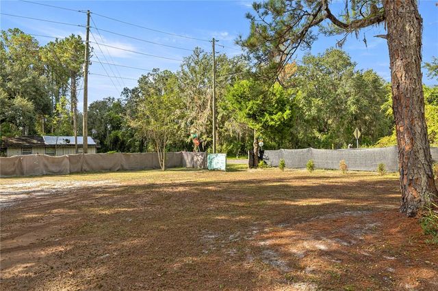 5627 SE 223RD STREET, Hawthorne, FL 32640
