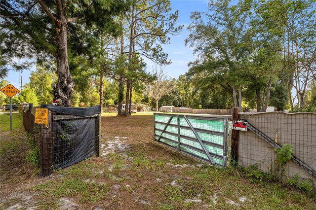 5627 SE 223RD STREET, Hawthorne, FL 32640