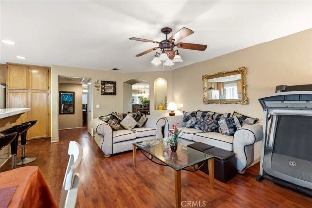 1549 Thomas Dr, Lancaster, CA 93535
