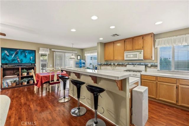 1549 Thomas Dr, Lancaster, CA 93535