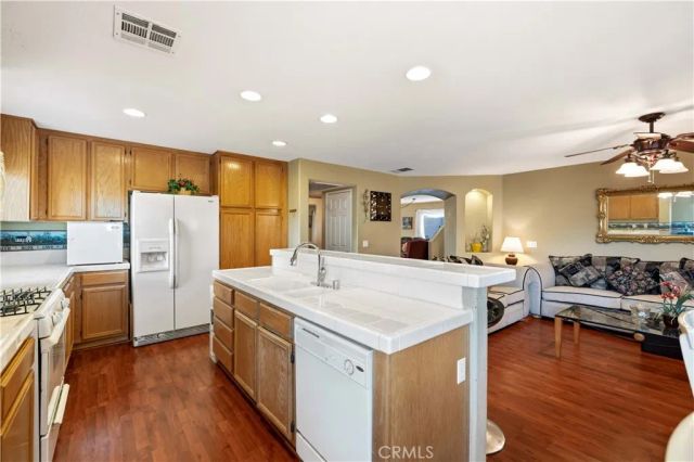 1549 Thomas Dr, Lancaster, CA 93535