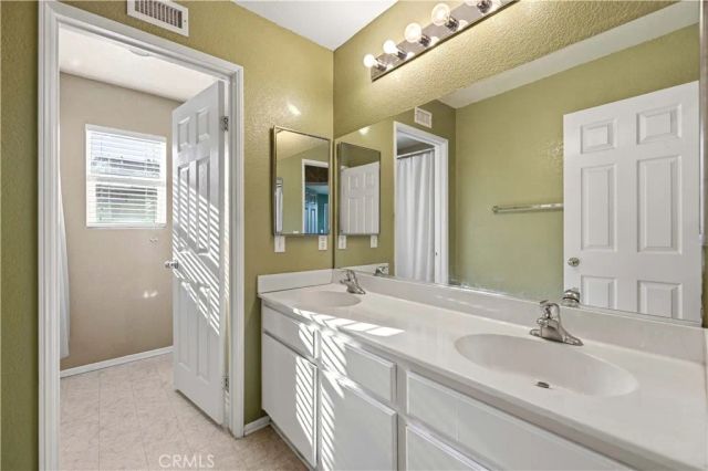 1549 Thomas Dr, Lancaster, CA 93535