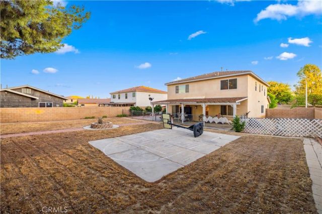 1549 Thomas Dr, Lancaster, CA 93535
