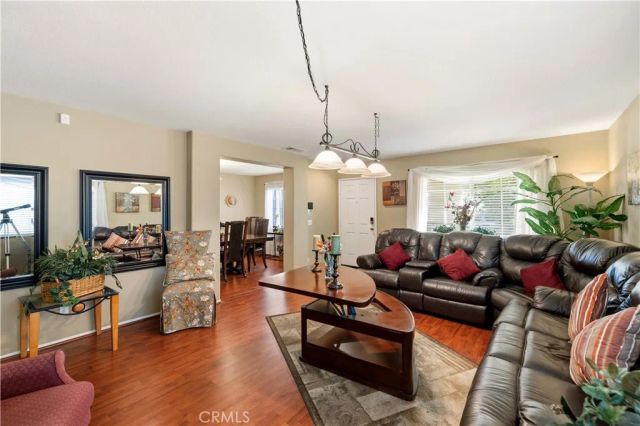 1549 Thomas Dr, Lancaster, CA 93535