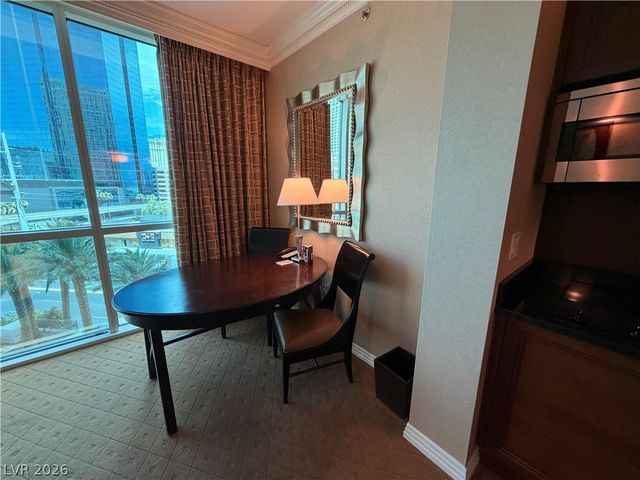125 East HARMON Avenue 419, Las Vegas, NV 89109