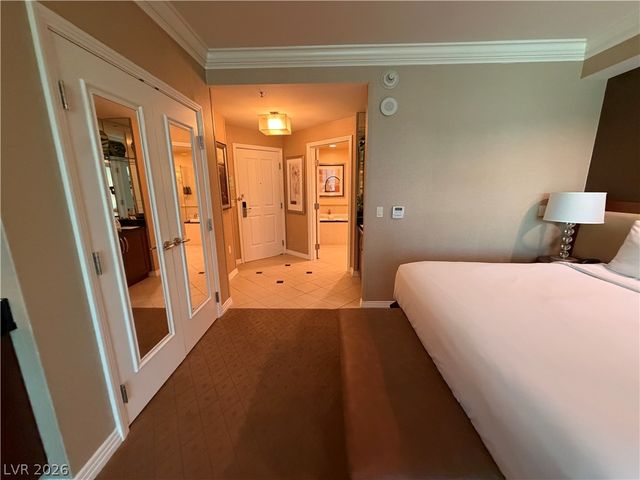 125 East HARMON Avenue 419, Las Vegas, NV 89109