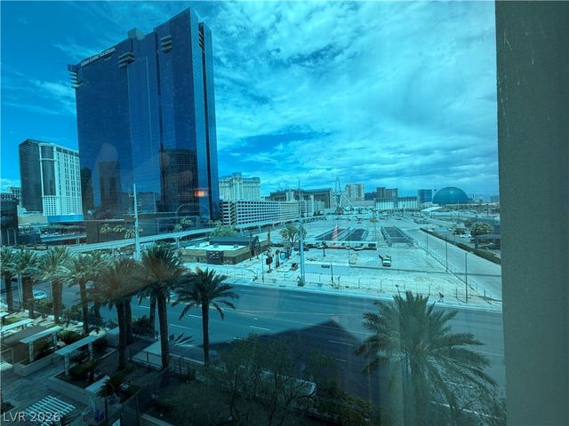 125 East HARMON Avenue 419, Las Vegas, NV 89109