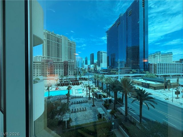 125 East HARMON Avenue 419, Las Vegas, NV 89109