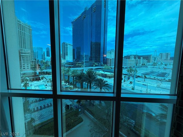 125 East HARMON Avenue 419, Las Vegas, NV 89109