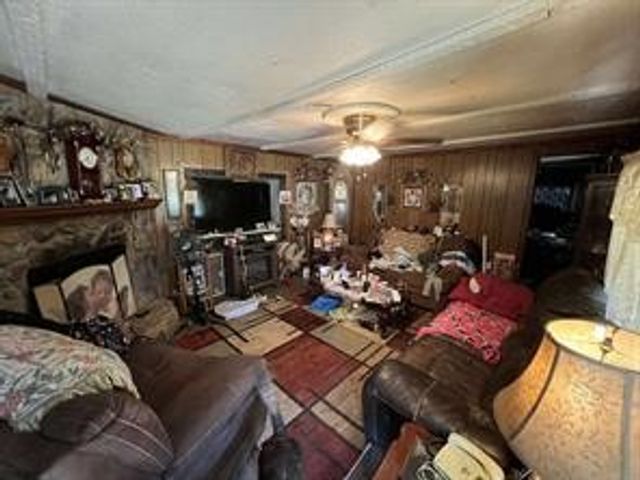 9830 Esthlyn Street, Keithville, LA 71047