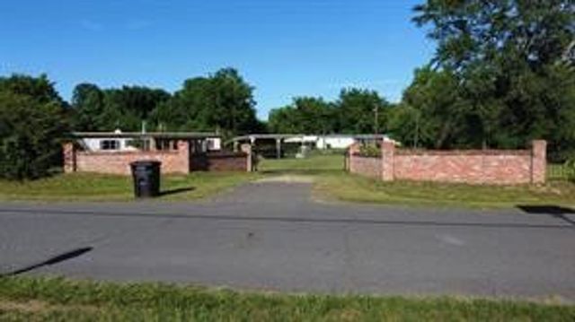 9830 Esthlyn Street, Keithville, LA 71047