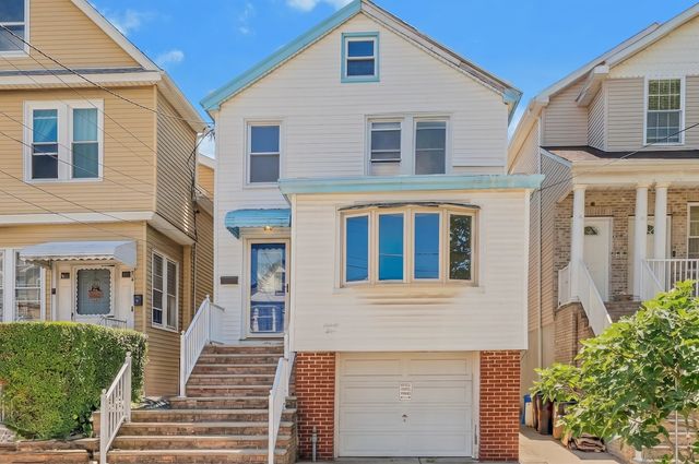 94 WEST 43RD ST, Bayonne, NJ 07002