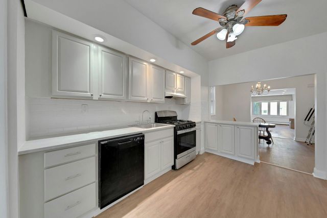 94 WEST 43RD ST, Bayonne, NJ 07002