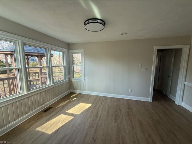 1112 Marston DR, Chesapeake, VA 23322