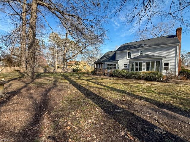 1112 Marston DR, Chesapeake, VA 23322