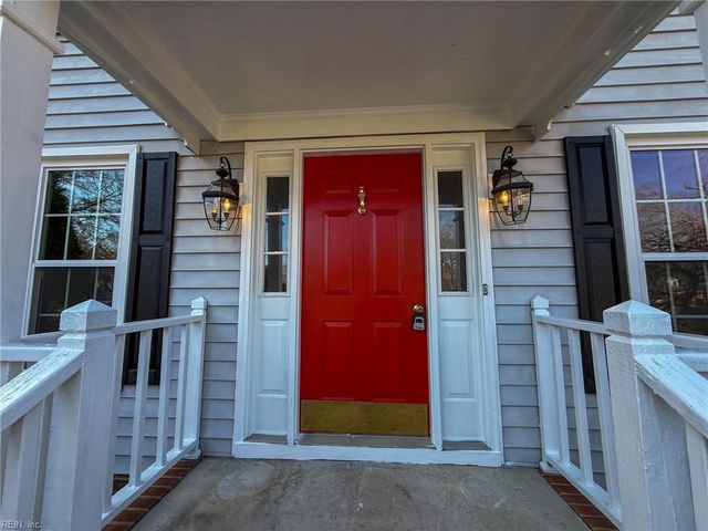 1112 Marston DR, Chesapeake, VA 23322