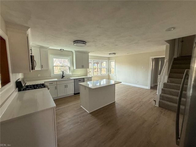 1112 Marston DR, Chesapeake, VA 23322